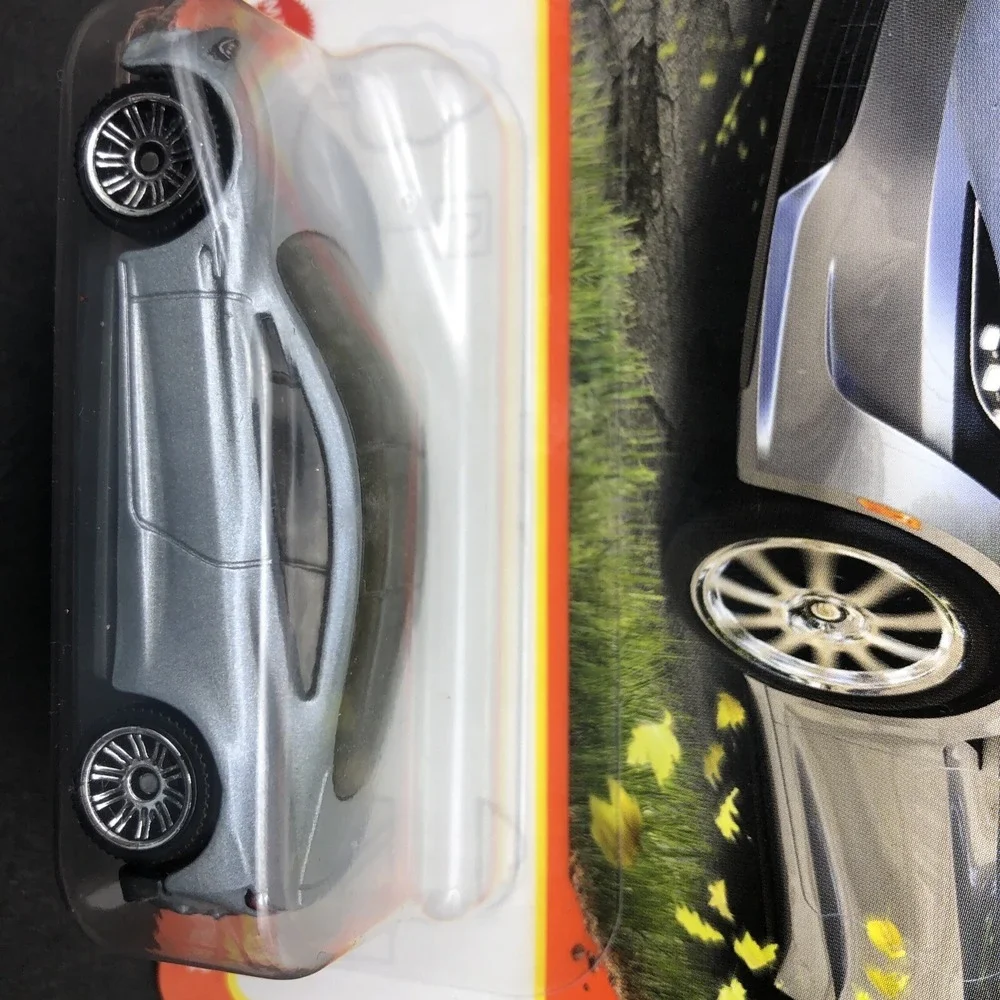 Matchbox Tesla Roadster Car Silver Vehicle 70 Years‎ Diecast 1/64 Scale